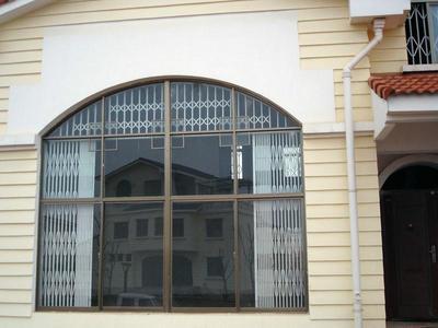 生產(chǎn)廠家_生產(chǎn)廠家供貨商_供應(yīng)專業(yè)防護(hù)網(wǎng)生產(chǎn)廠家_生產(chǎn)廠家價格_西安伊諾窗飾工程